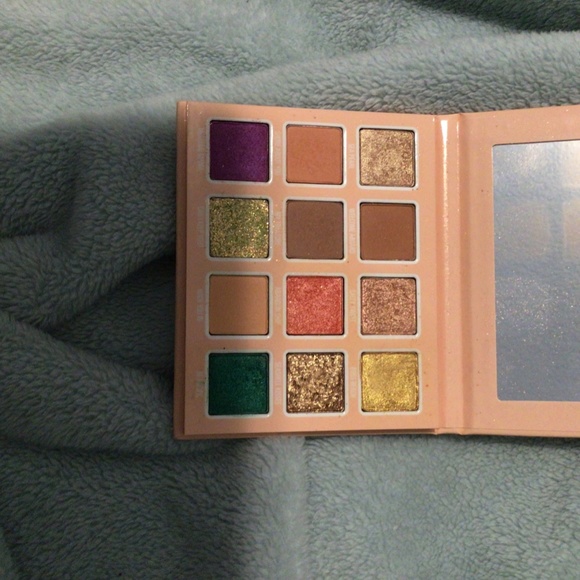 Kylie under the sea - Picture 2 of 2